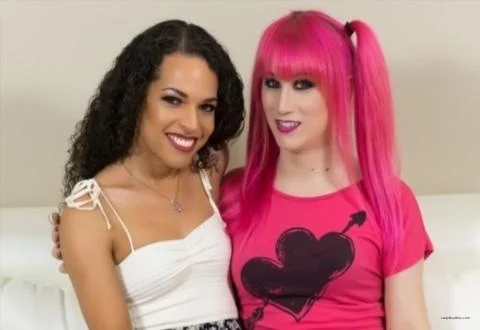 [Twotgirls.com] Mayumi Sparkles and Sydney Farron - A Date with the Babysitter [HD 720p] 482.9 MB