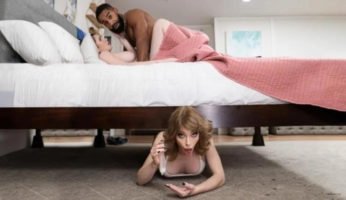 [TransAngels.com] Izzy Wilde, Em Indica - Pervy Peeper Gets Screwed [FullHD 1080p] 773.9 MB